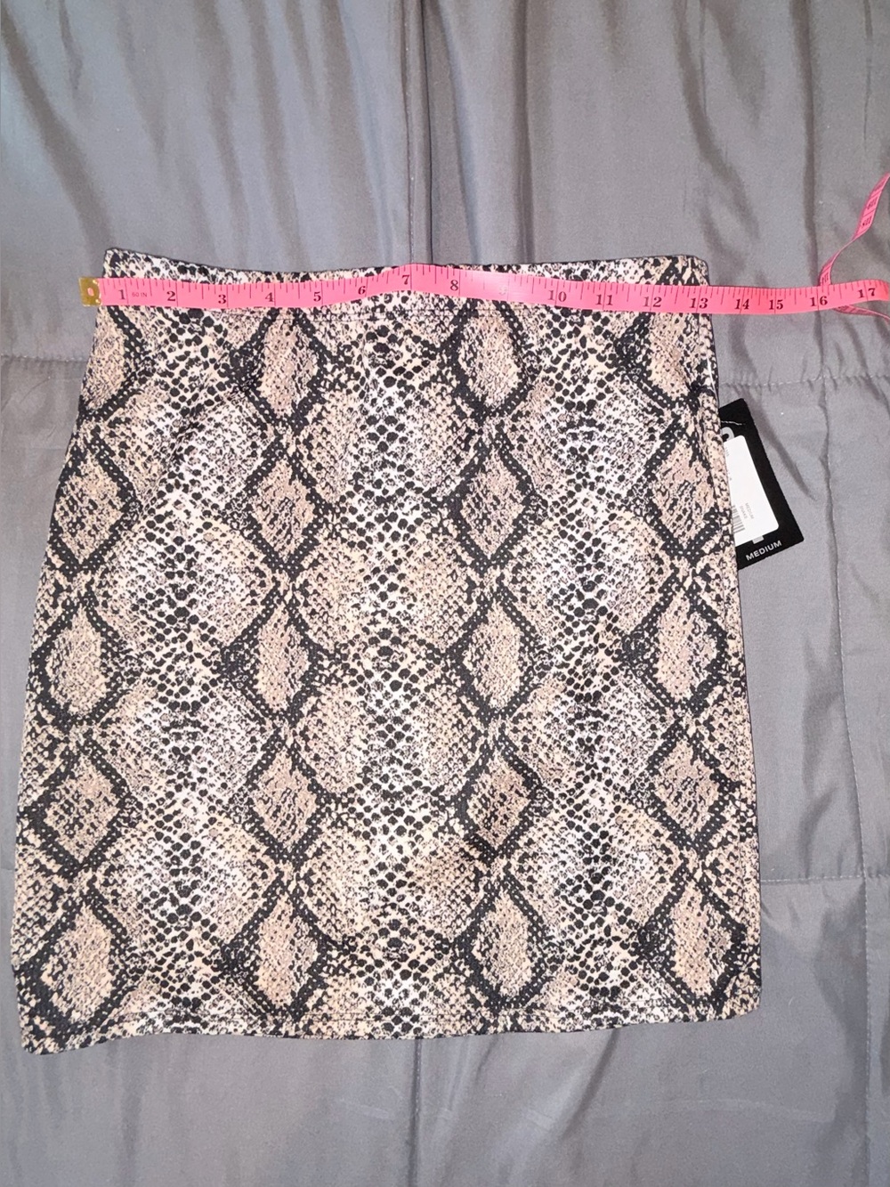 Cheryl Creations Snakeskin Mini Skirt Medium NWT Made in USA - Picture 6 of 7